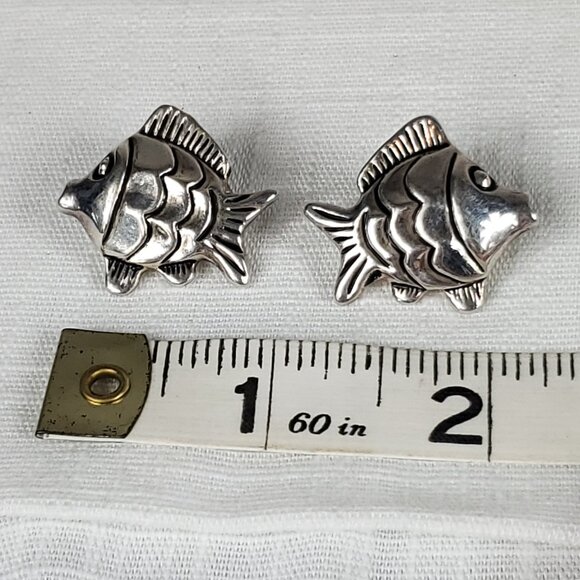 Super Cute Silver Tone Large Kissing Fish Earrings - Picture 3 of 3